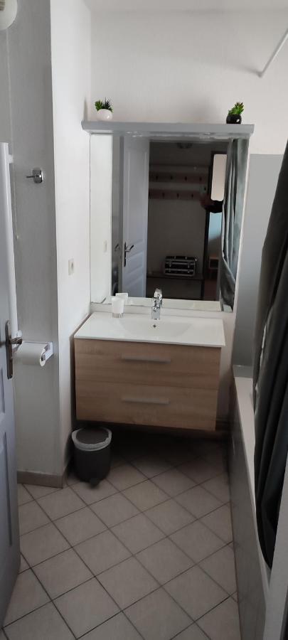 Ferienwohnung Joli T2 + Coin Montagne + Garage Briançon Exterior foto